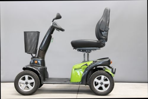 Scootmobiel buiten Mezzo 4