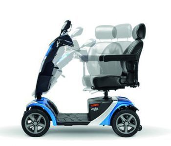 Scootmobiel buiten VECTA SPORT