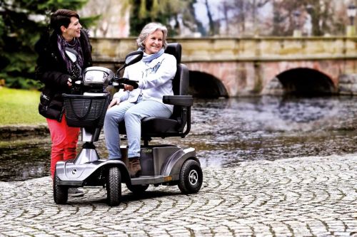 Scootmobiel buiten S700