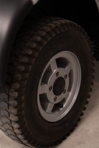Scootmobiel buiten MINICROSSER M1 - 3 WIEL