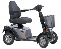 Scootmobiel buiten SOLO 4