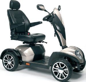 Scootmobiel buiten MERCURIUS