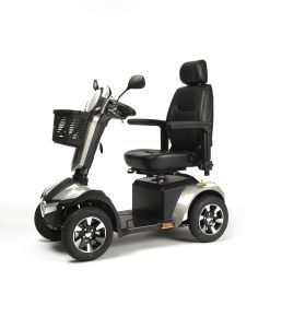 Scootmobiel buiten MERCURIUS 4LTD WT-L4D