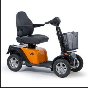 Scootmobiel buiten SOLO 4