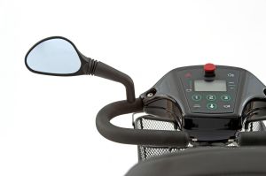 Scootmobiel buiten SOLO 3