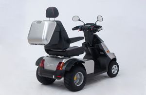 Scootmobiel buiten BREEZE S4 HEAVY DUTY