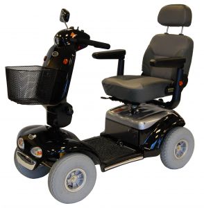 Scootmobiel buiten CADIZ NEW DELUXE
