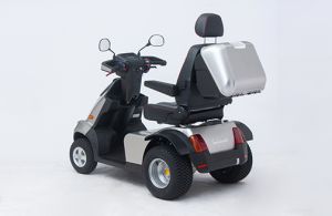 Scootmobiel buiten BREEZE S4 HEAVY DUTY