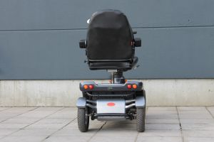 Scootmobiel buiten MEZZO 4