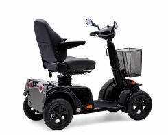 Scootmobiel buiten SOLO 3 - 4 BLACK EDITION