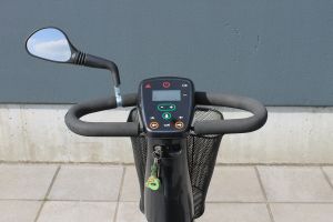 Scootmobiel buiten MEZZO 4